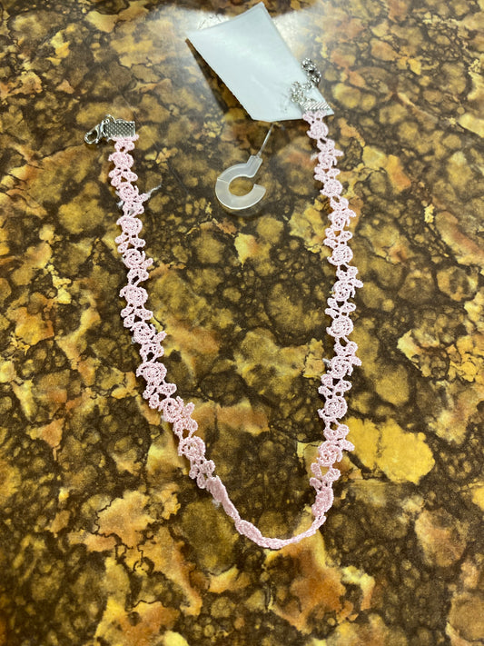 PINK LACE CHOKER