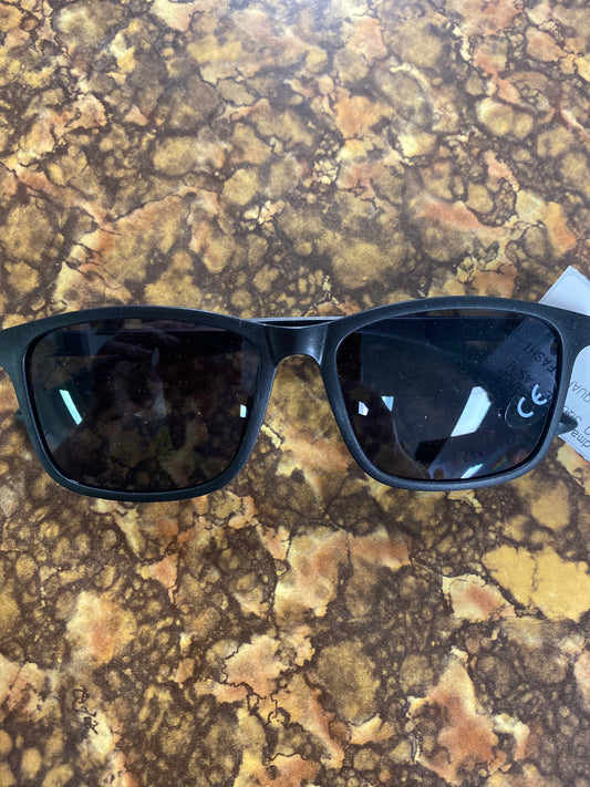 VINTAGE RETRO BLACK