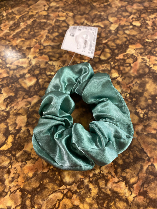 SATIN SCRUNCHIE OLIVE