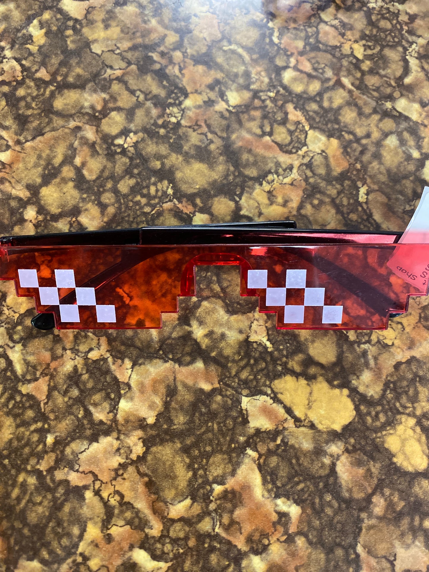 RED COOL PIXEL GLASSES