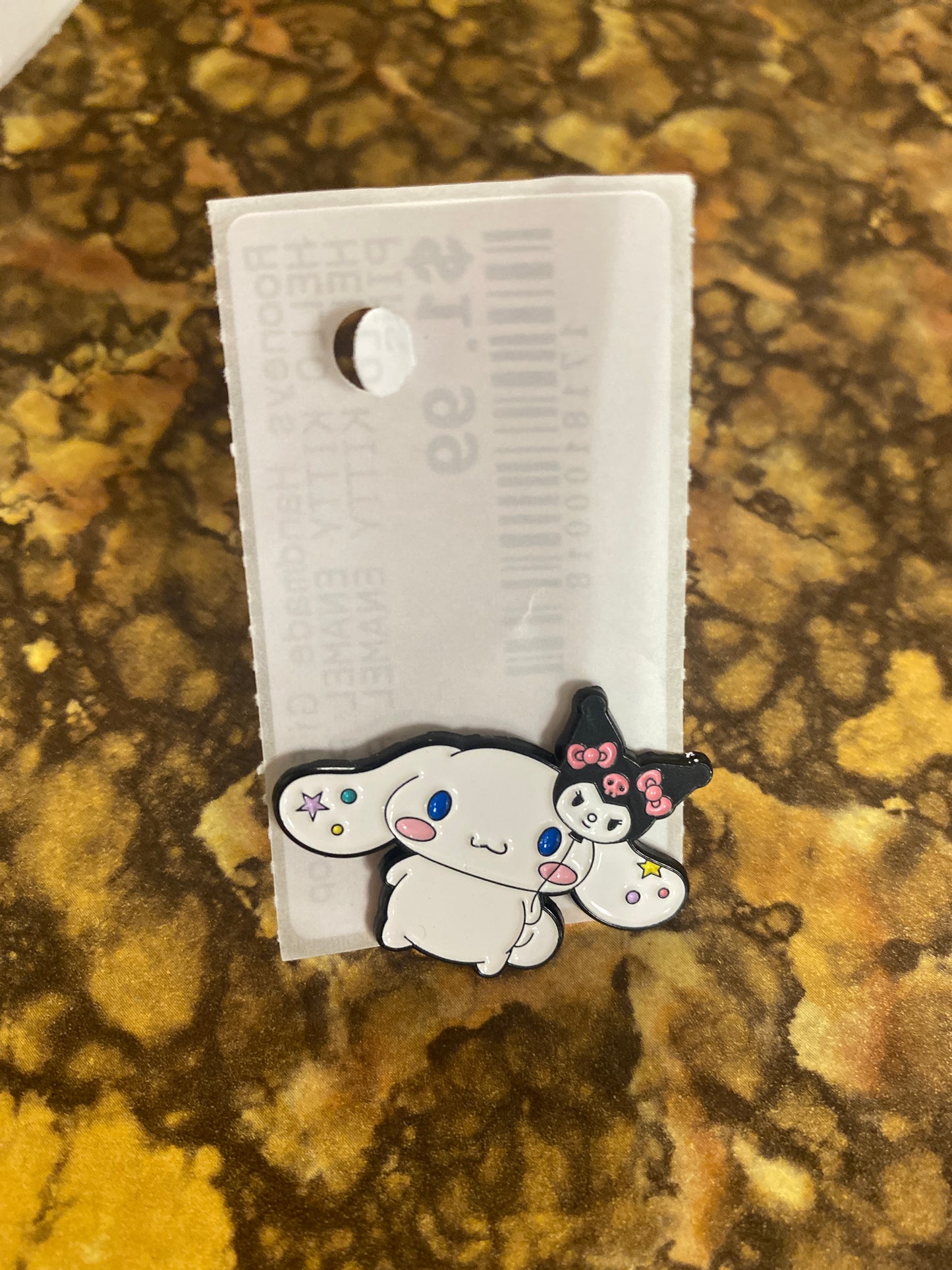 HELLO KITTY PUPPY FREIND WITH BLOON PIN