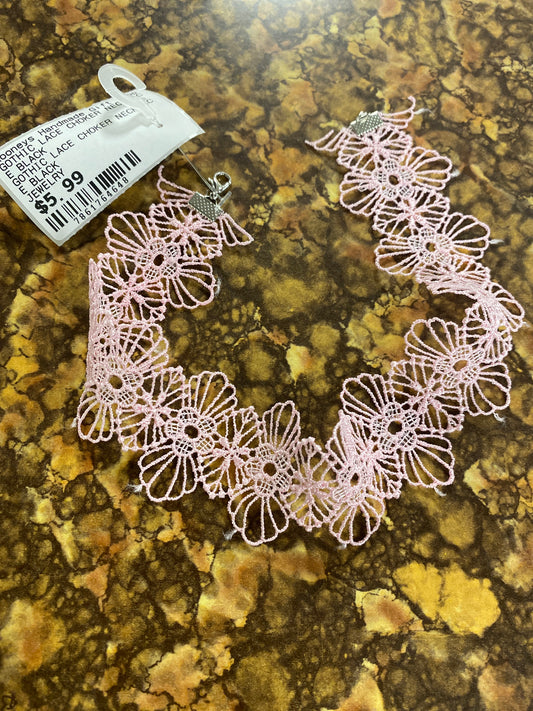 PINK LACE FLOWER CHOKER