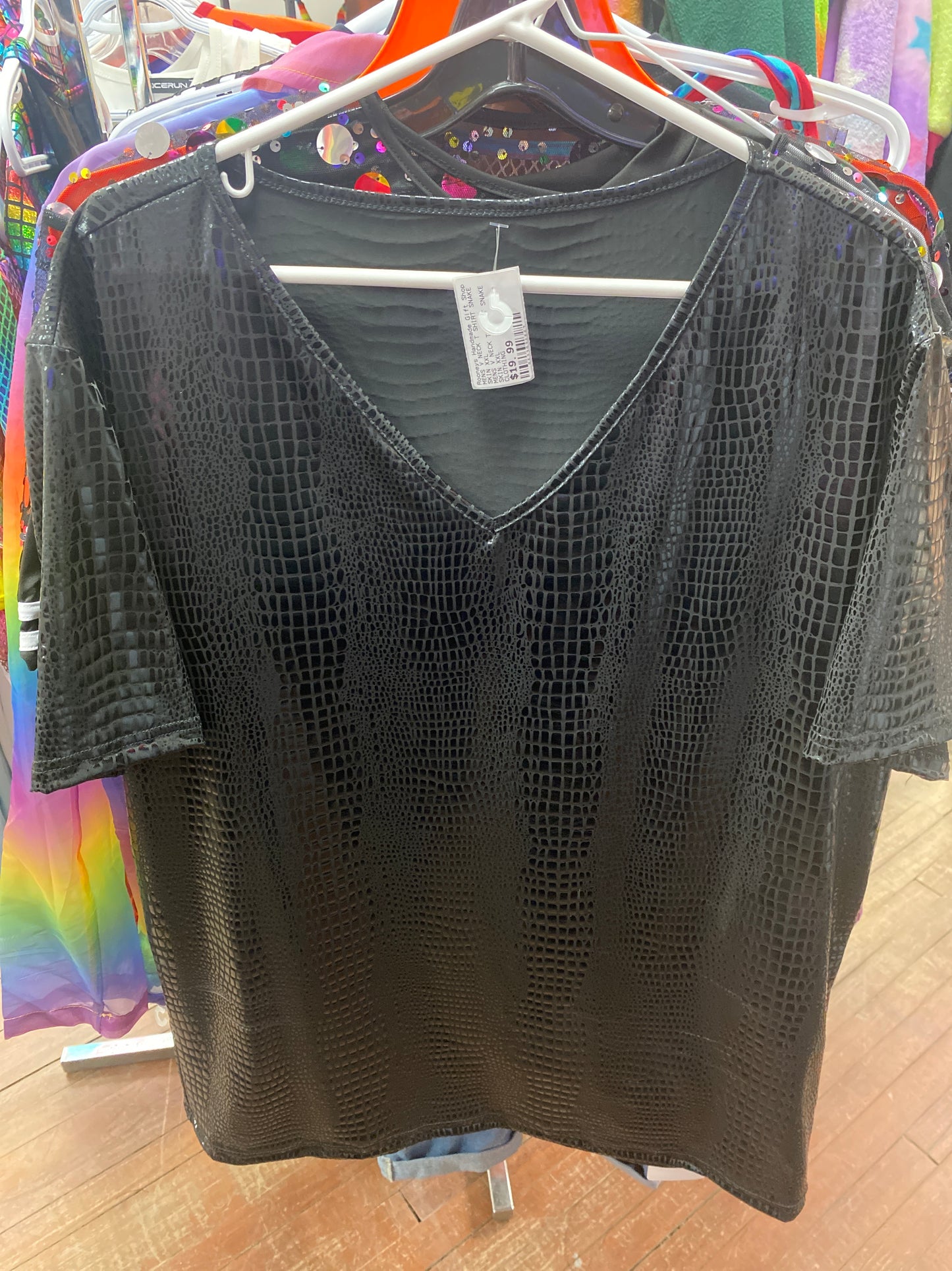 T SHIRT MENS V NECK SNAKE SKIN