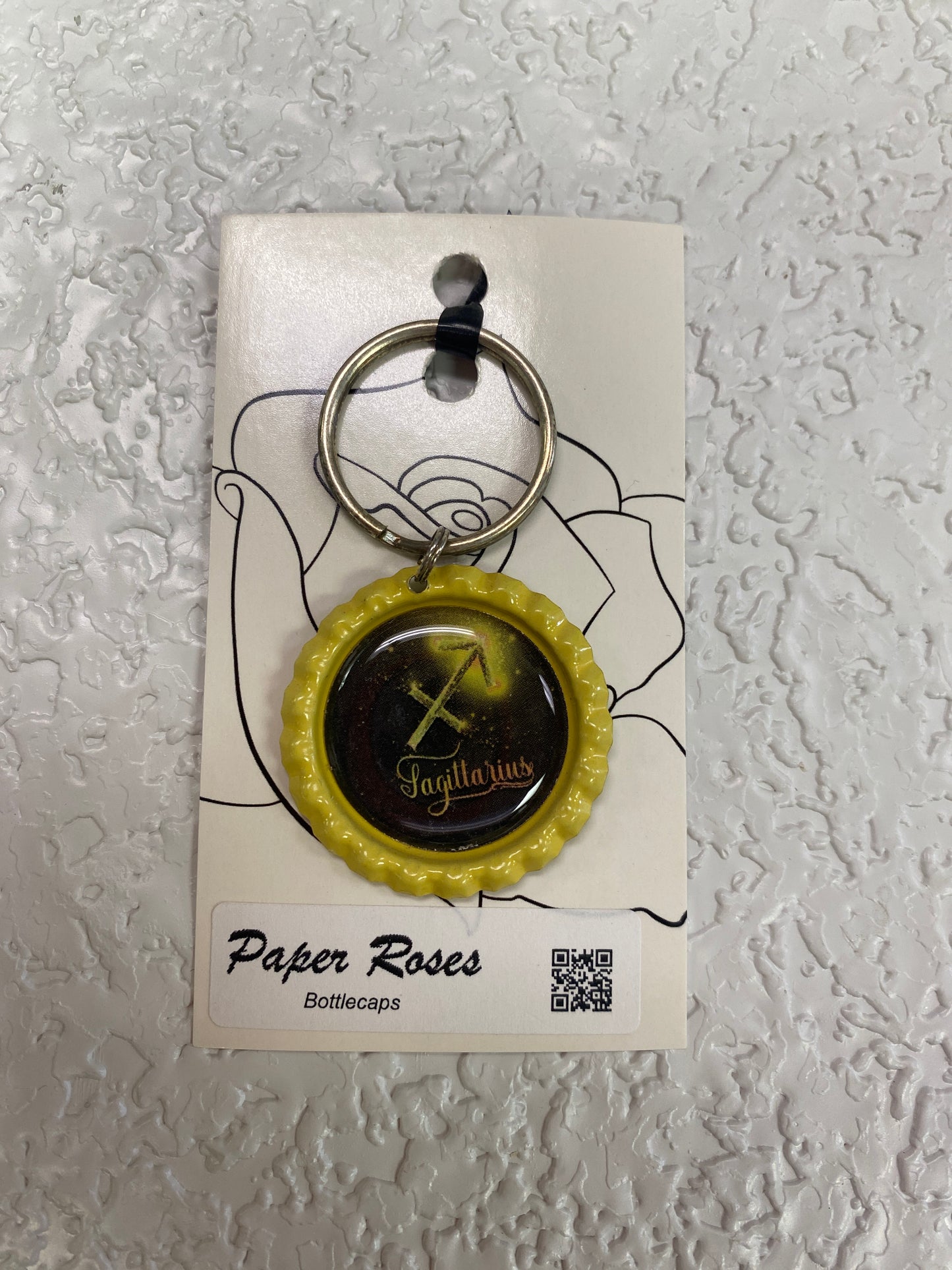 YELLOW SAGI BOTTLE CAP KEYCHAIN