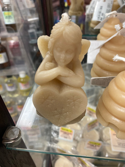 ANGEL RESTING ARMS ON HEART BESSWAX CANDLE