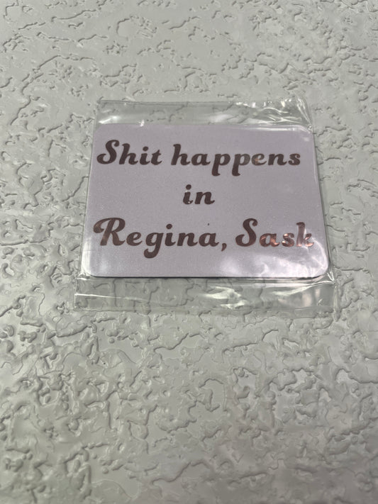 MAGNET SHIT HAPPENS REGINA ROSE GOLD