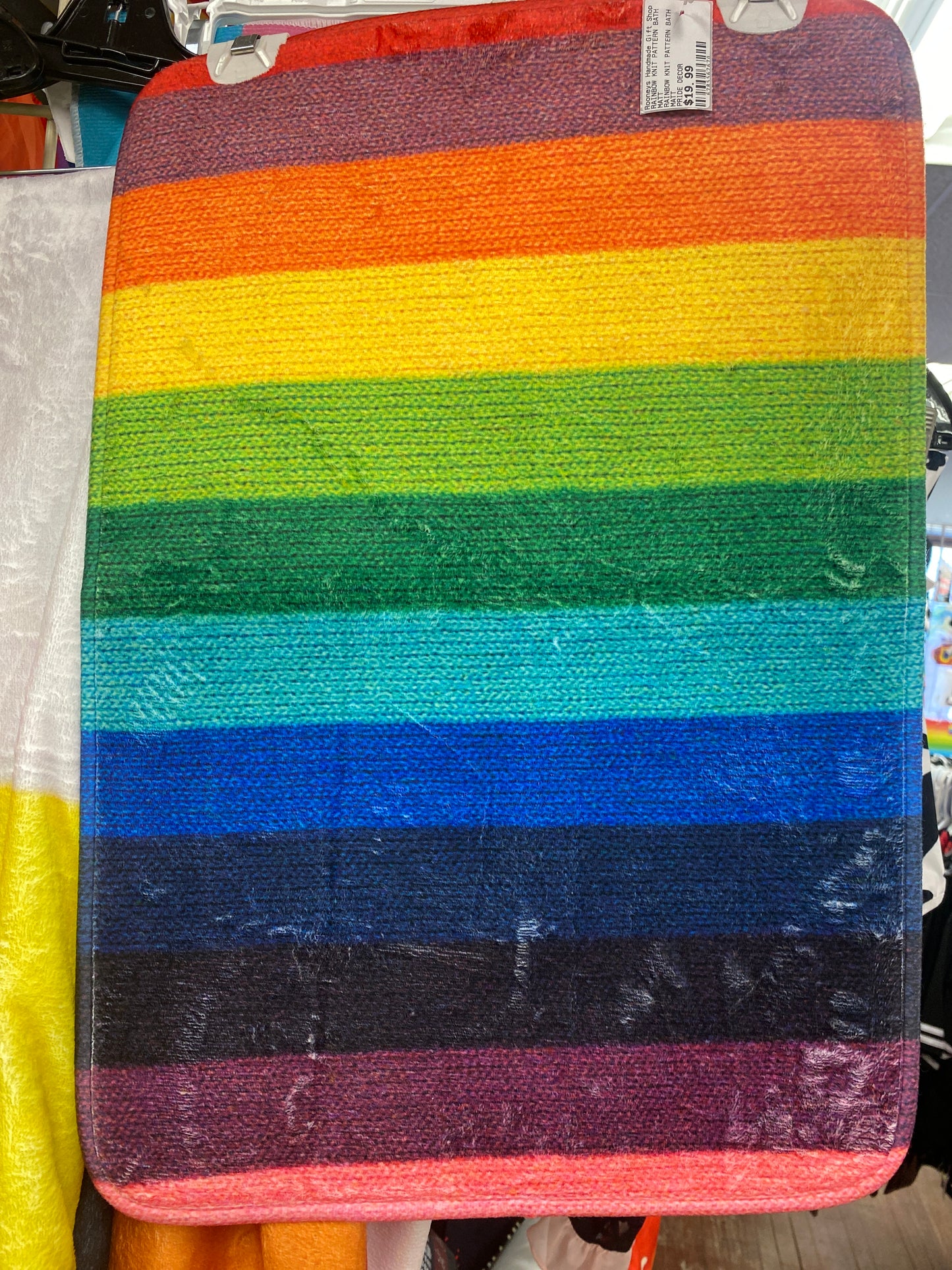 KNIT RAINBOW PATTERN BATH MATT