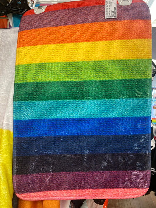 KNIT RAINBOW PATTERN BATH MATT