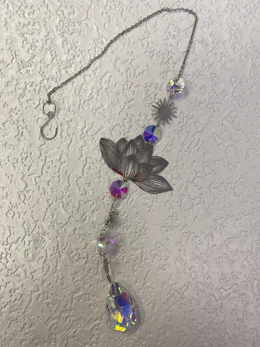 WATER LILY SUN CATCHER