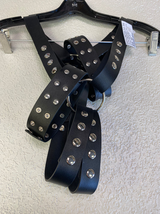 FAUX LEATHER SHOULDER STRAPS AND ARM BANDS