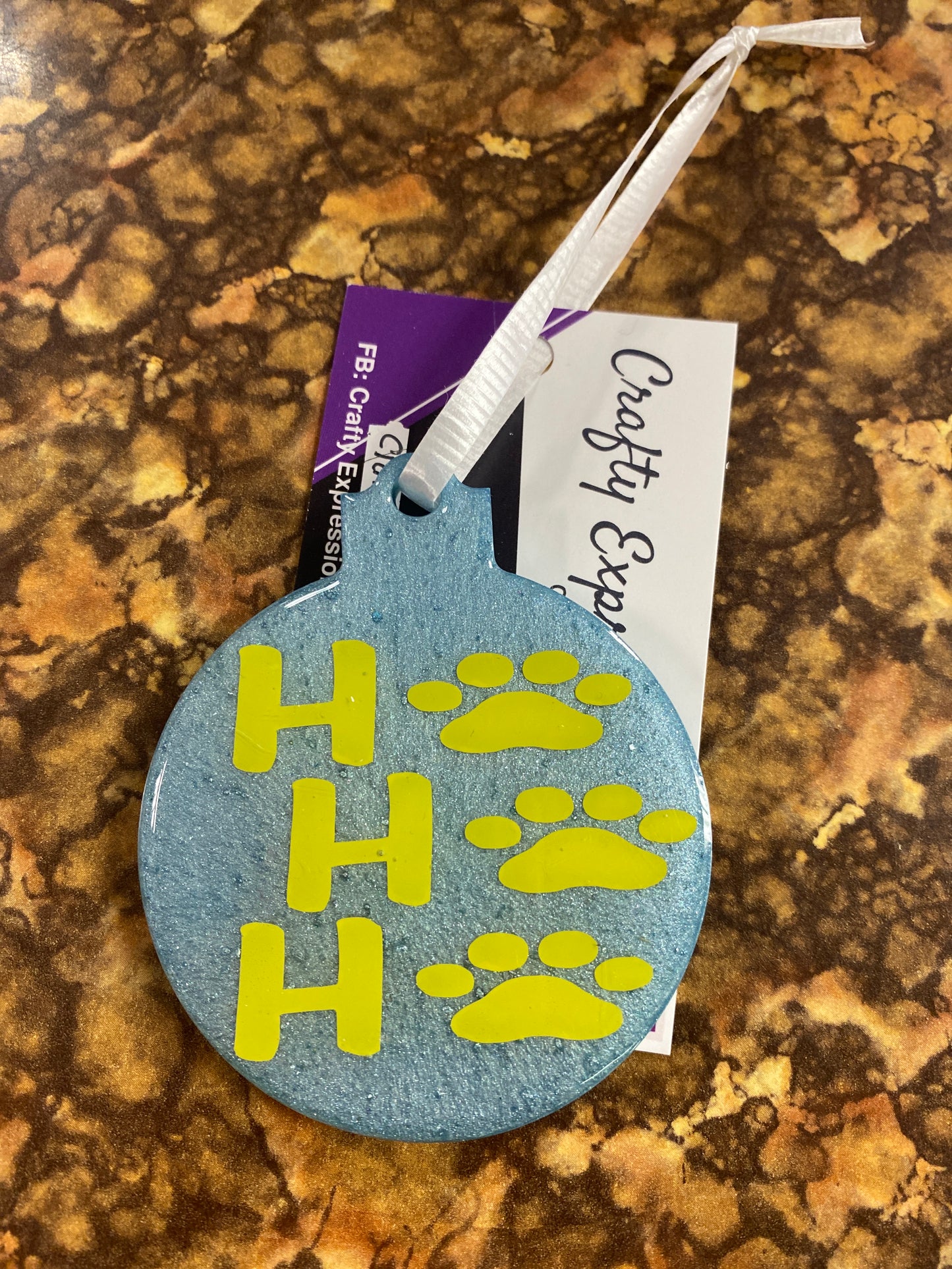 Resin Christmas orn ho ho ho paw print