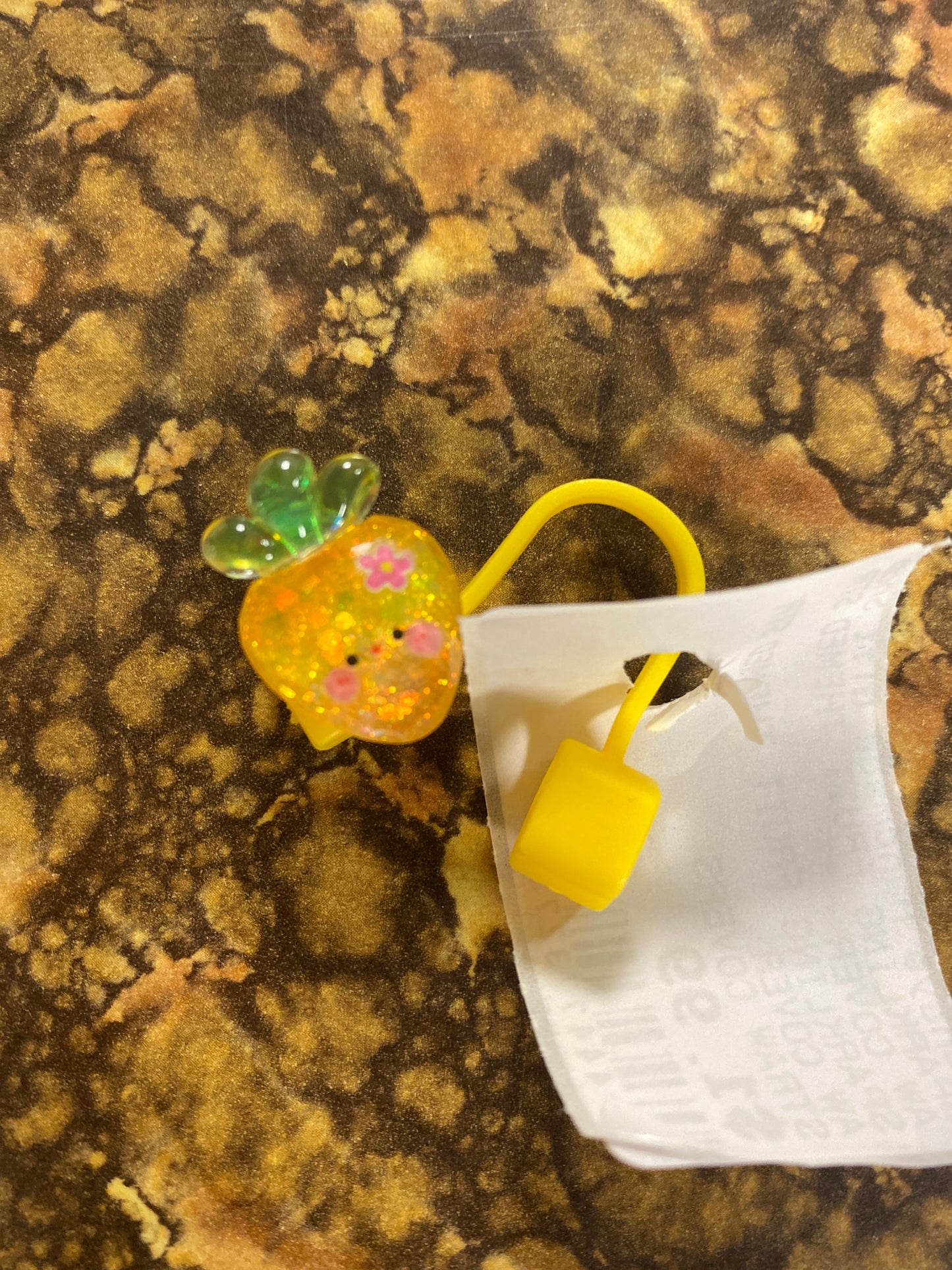 GLITTER CARROT STRAW COVER