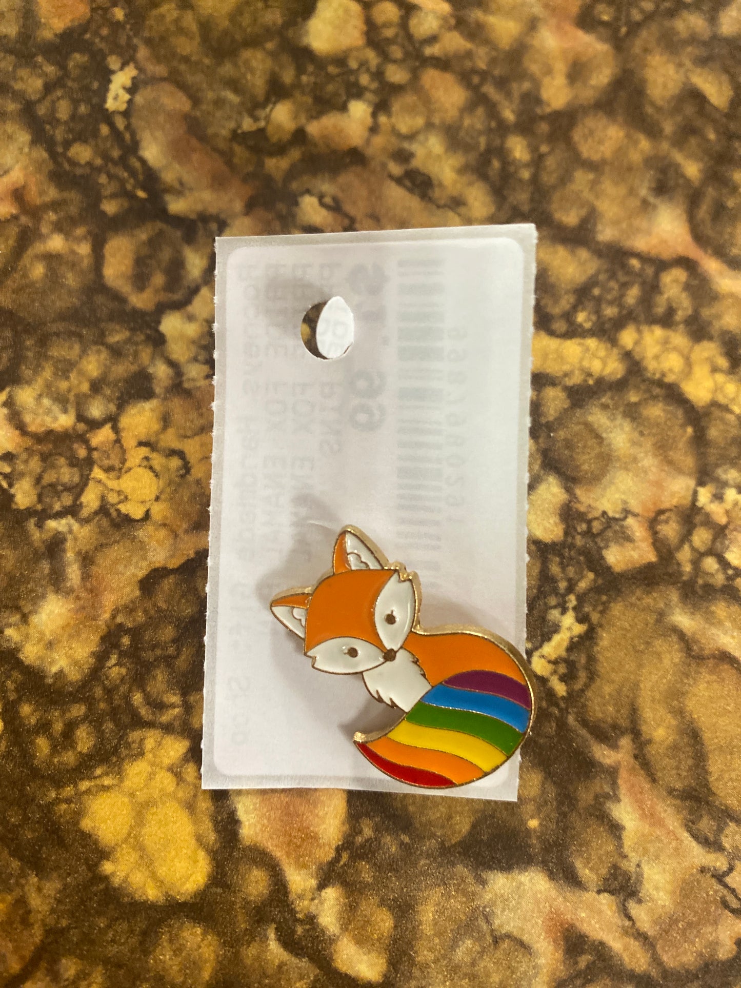 PRIDE FOX ENAMAL PIN