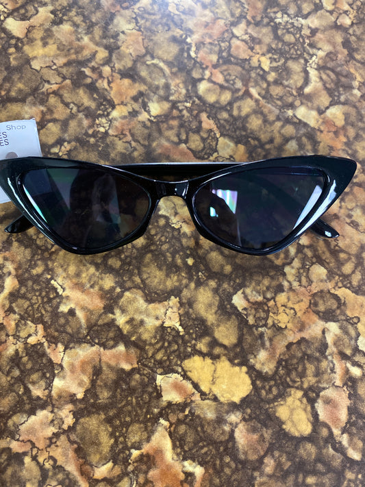 BLACK CAT EYES GLASSES