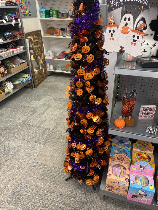 HALLOWEEN PUMPKIN TREE