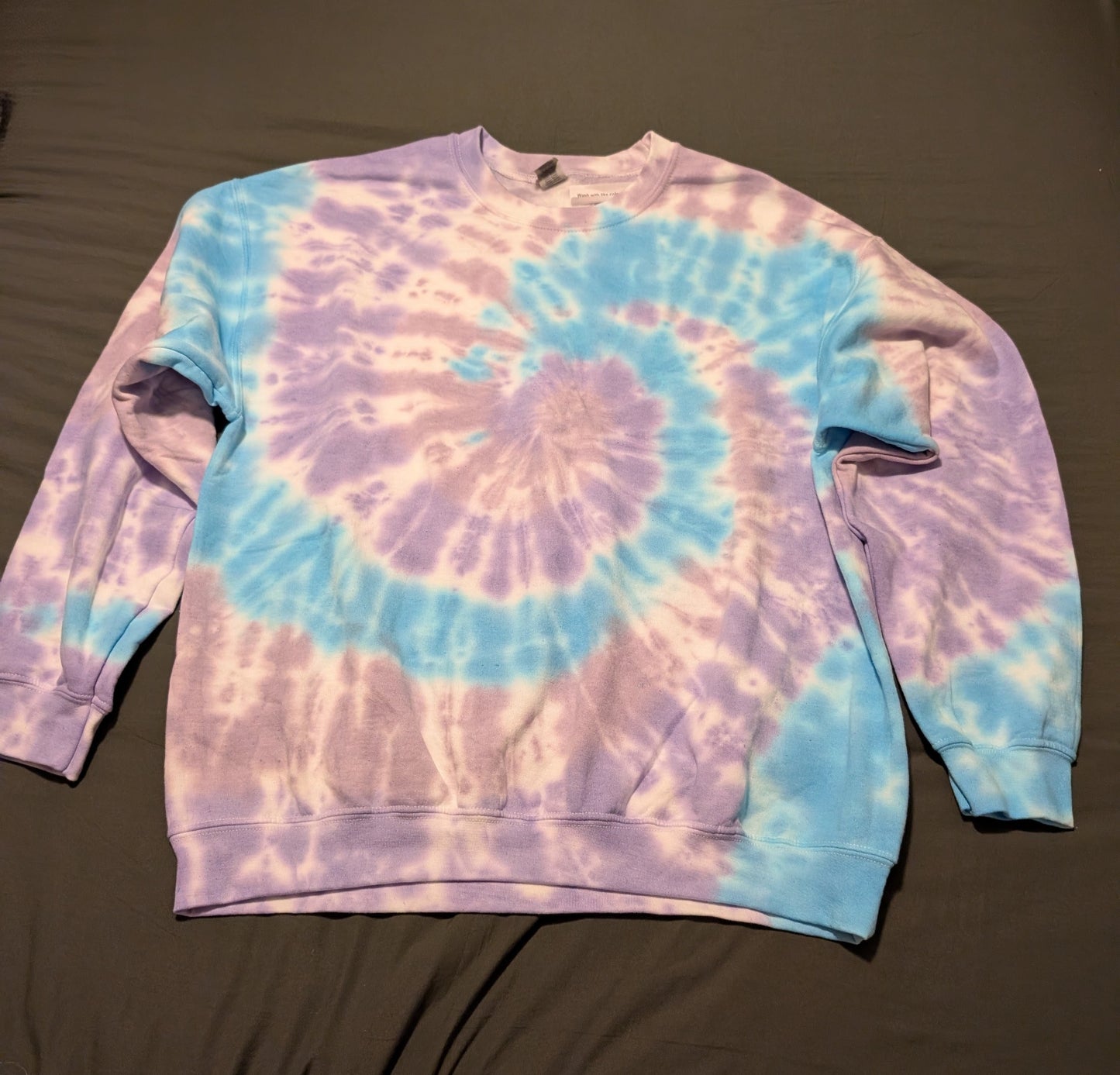 TYE DYED SWEATSHIRT LARGE