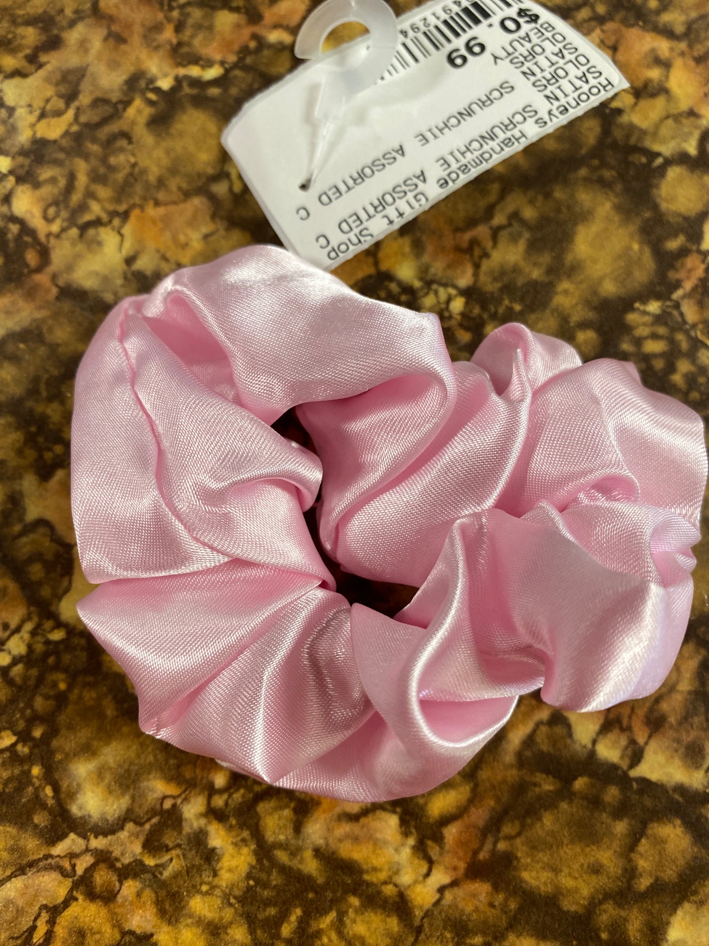 SATIN SCRUNCHIE LIGHT PINK
