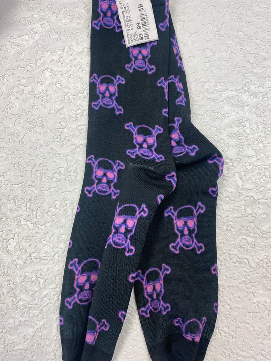 SKULL PATTERN SOCKS