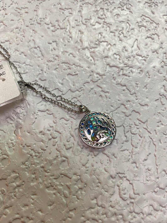 POLAR BEAR PENDANT NECKLACE