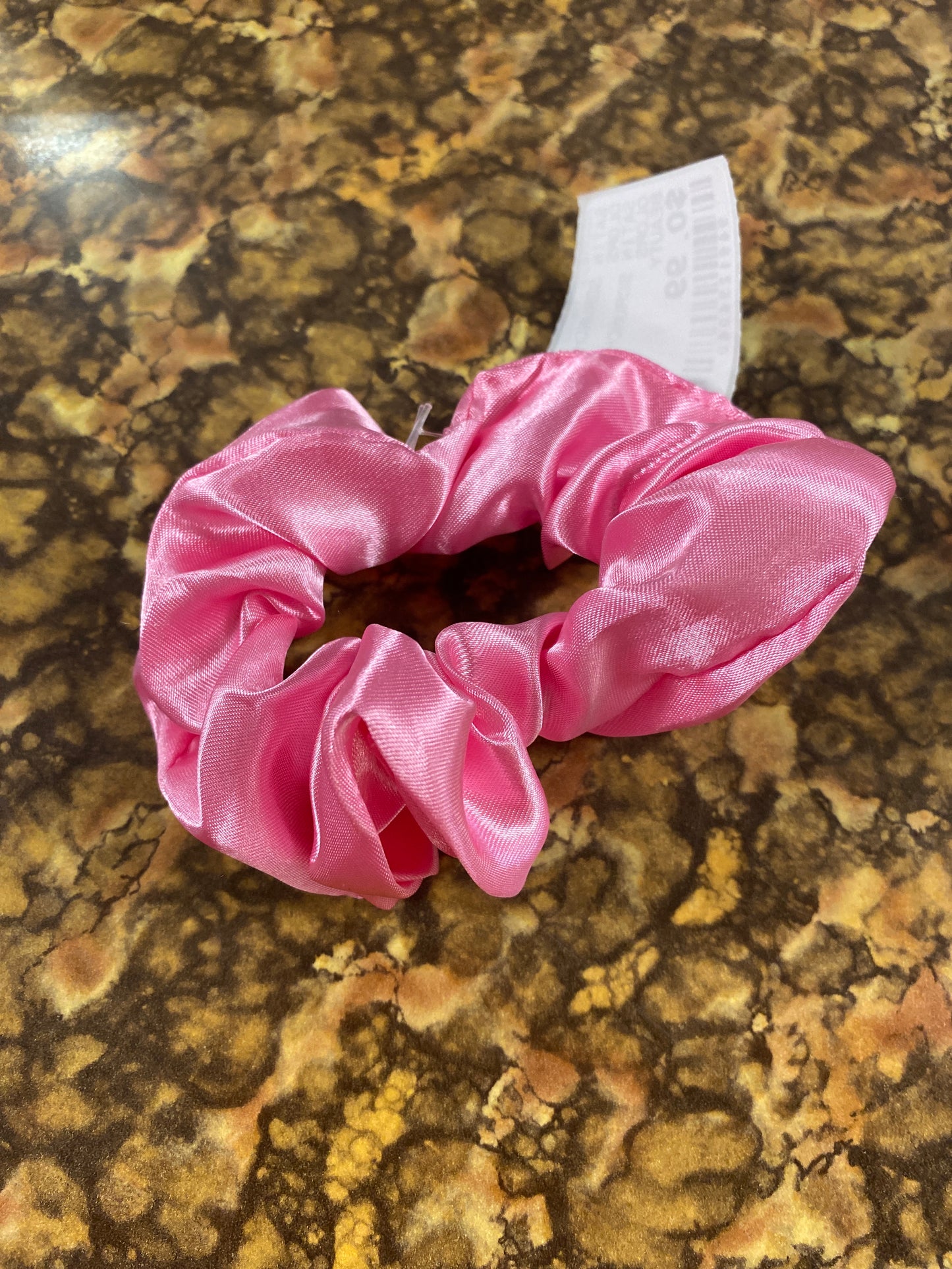 SATIN SCRUNCHIE TULIP PINK