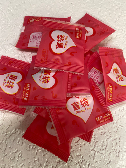 MINI SURPRISE TOY RED BAG
