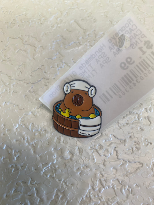 CAPYBARA SPA TIME PIN