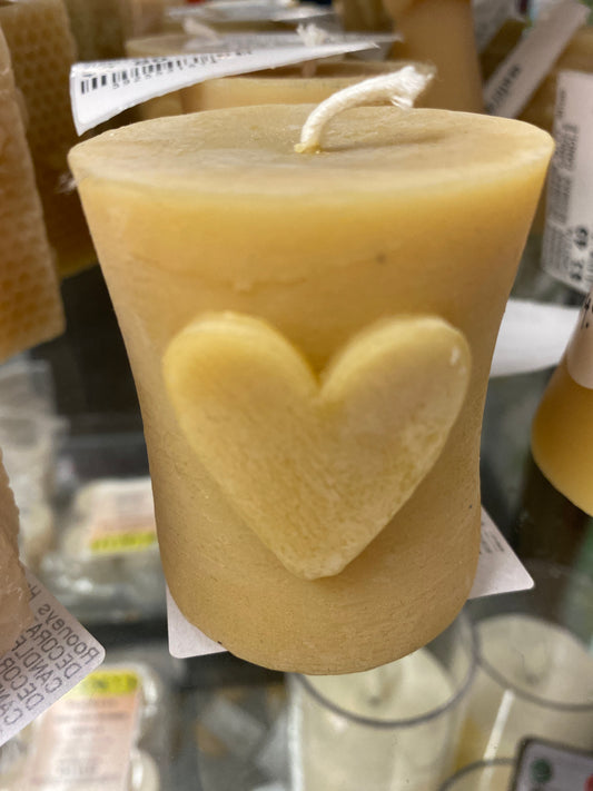 SHORT PILLAR WITH HEART