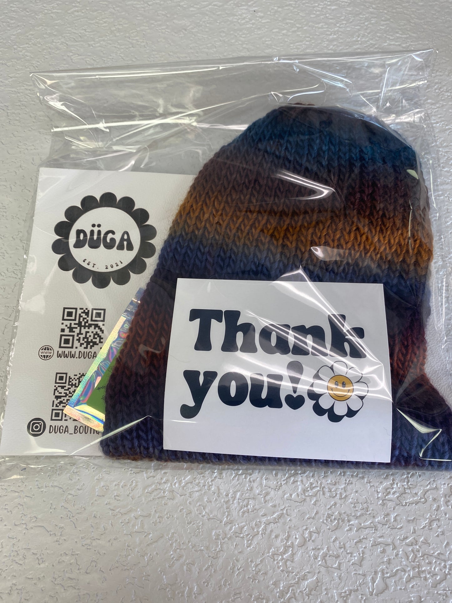 MOUNTAIN RANGE KNIT HAT