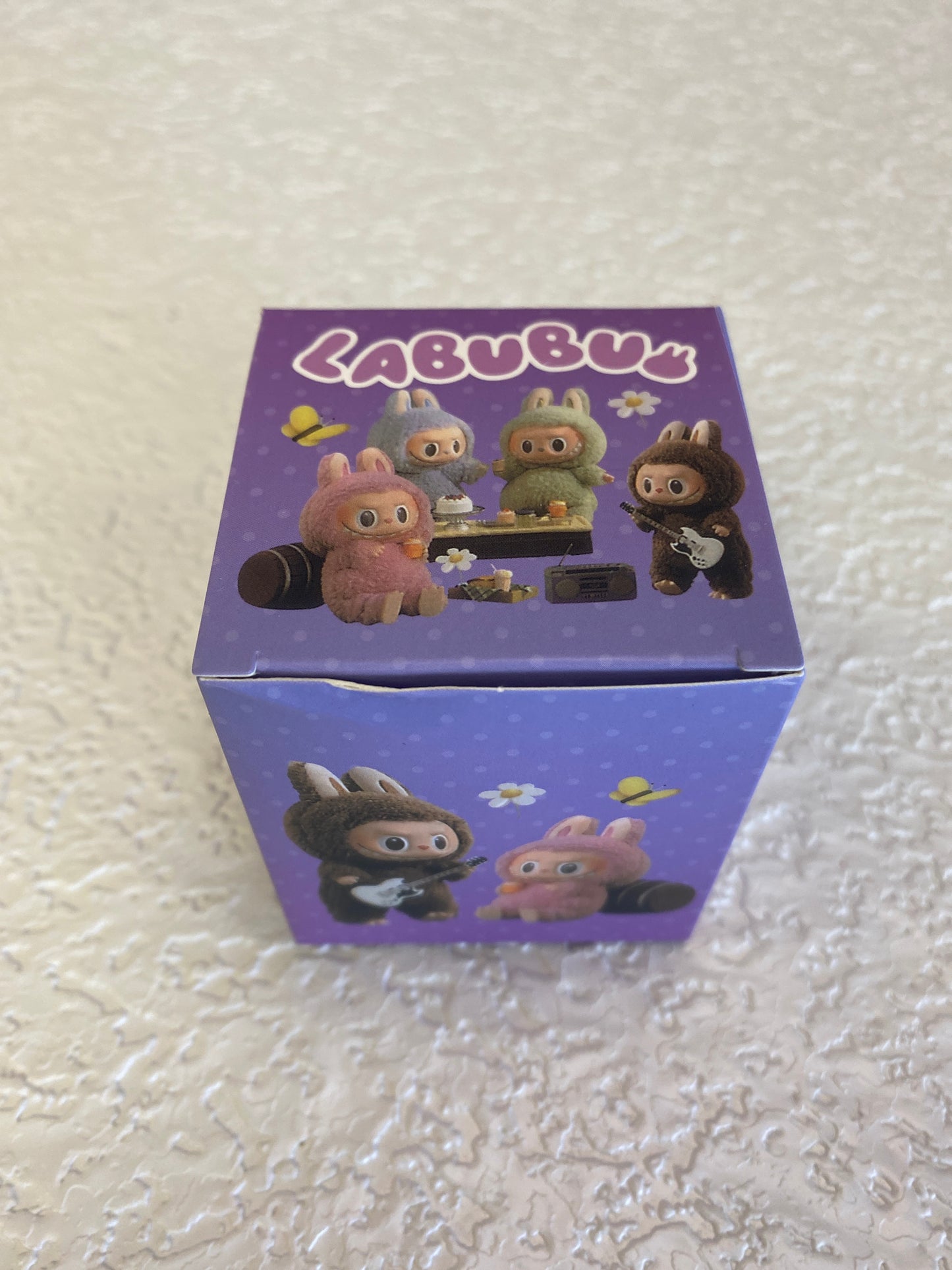 LABUBU PARTY TIME BLIND BOX