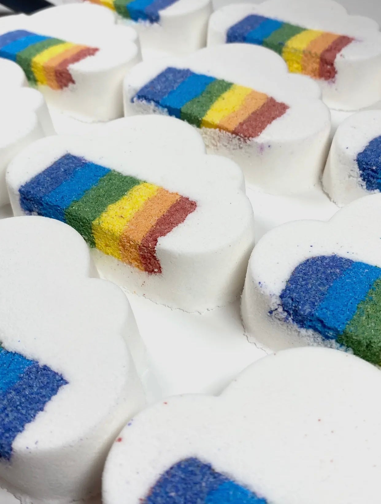 RAINBOW CLOUD BATH BOMBS
