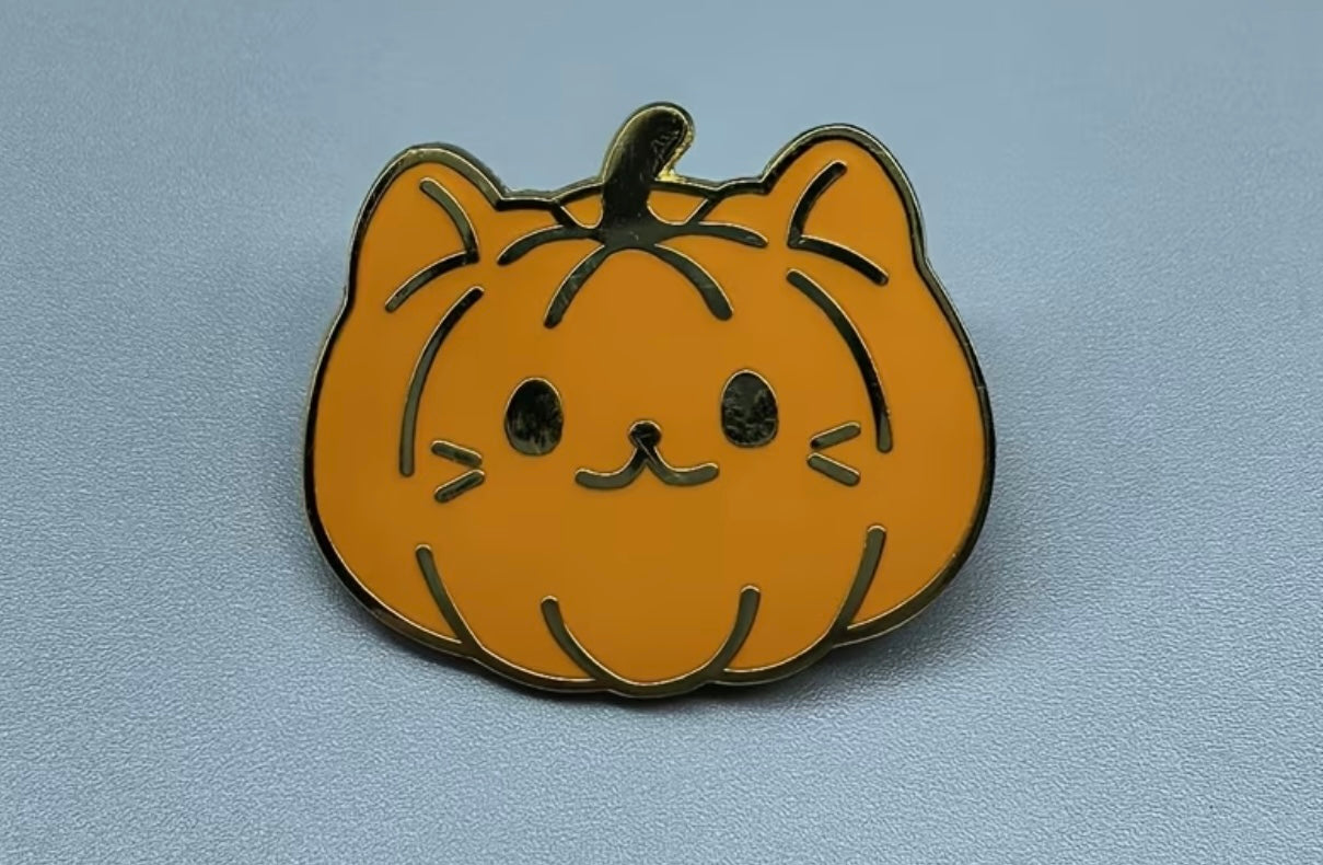 PUMPKIN CAT ENAMEL PIN