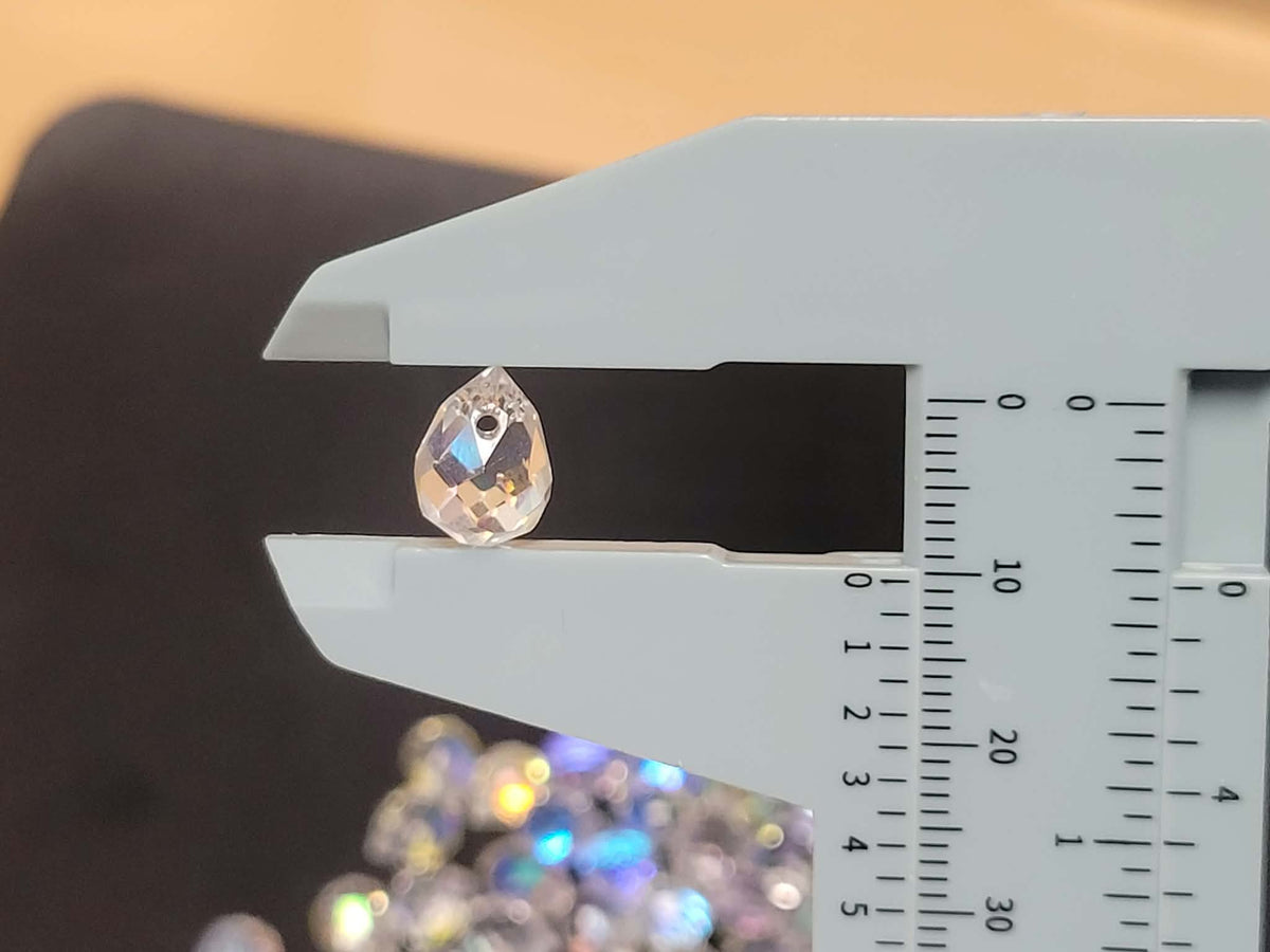 crystal clear facetted tear drop / pear cut beads